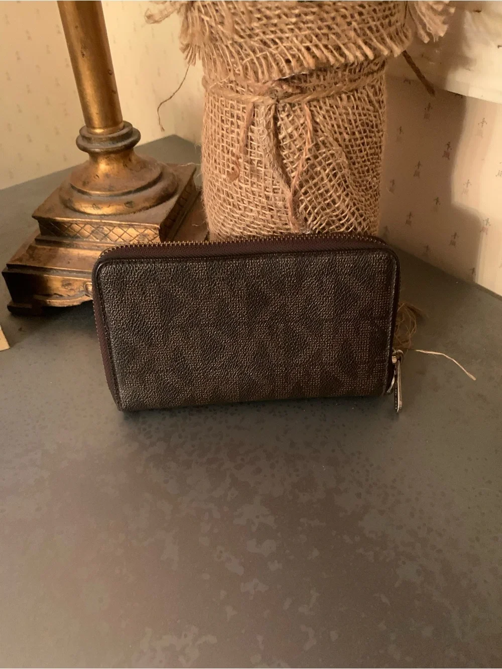Michael Kors, zip around wallet, MICHAEL KORS signature GOLD plate on front.